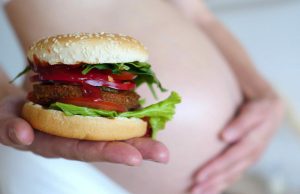 McDo enceinte : peut-on manger au McDonald’s sans risque ? mcdo-enceinte