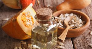 Huile de Pépin de Courge : Quels Sont les Effets Indésirables ? Huile de Pépin de Courge