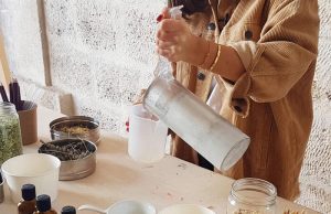 Huiles Essentielles pour Bougies : Guide Complet et Recettes Huiles Essentielles pour Bougies