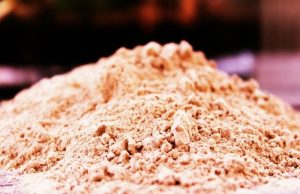 Comment utiliser l’argile pour purifier et renforcer vos cheveux ? argile cheveux