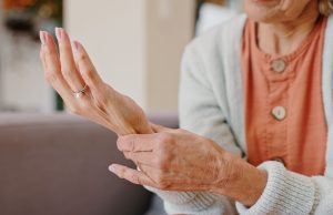 Canal carpien non soigné : quels risques et complications possibles ? conséquence canal carpien non soigne