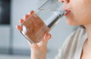 Boire 3 L d’eau par jour : les effets surprenants boire-3-litres-deau-par-jour-les-effets-incroyables
