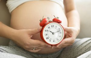 Truc de grand-mère pour savoir quand on va accoucher : mythe ou intuition ? truc-de-grand-mere-pour-savoir-quand-on-va-accoucher