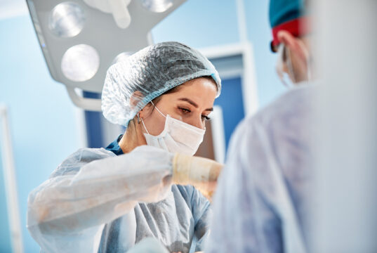 Comment choisir entre chirurgie reconstructrice et esthétique ? particularites-de-la-chirurgie-reconstructrice