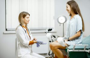 Frottis : tous les combien faut-il le faire selon l’âge ? frottis-tous-les-combien