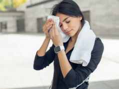 Transpiration acide : traitements et astuces pour réduire les odeurs transpiration-acide