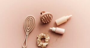 Brosse cheveu boucle : guide pour un démêlage sans frisottis brosse-cheveu-boucle