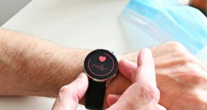 Fréquence cardiaque au repos : ce qu’elle révèle sur votre santé frequence-cardiaque-au-repos