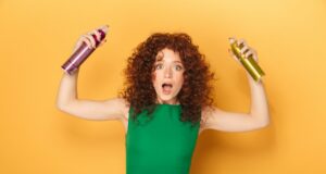 Mousse boucle cheveux : comment obtenir des boucles bien définies ? mousse-boucle-cheveux