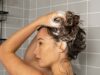 Shampoing detox : pourquoi purifier ses cheveux est essentiel ? shampoing-detox