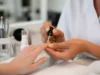 Manucuriste : quel soin choisir selon l’état de vos ongles ? Manucuriste : quel soin choisir selon l'état de vos ongles ?